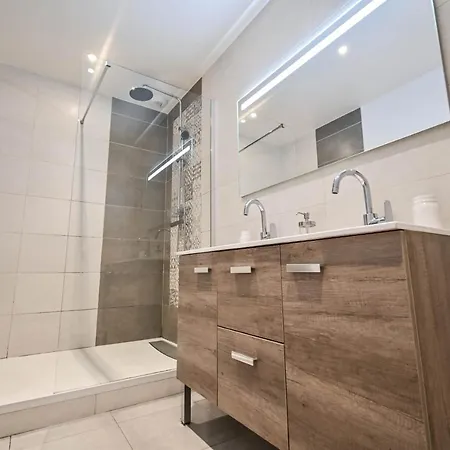 Les Cles Du 27 Paříž