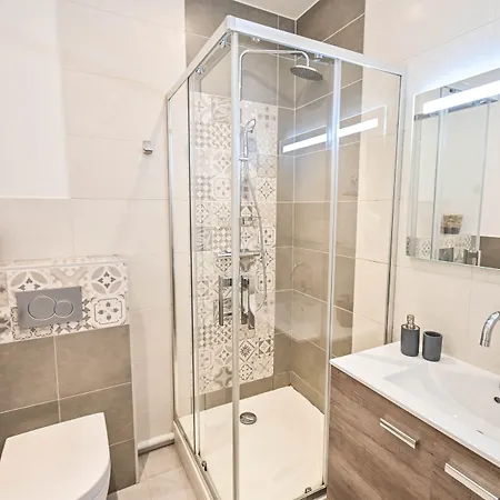 Les Cles Du 27 Aparthotel 2*