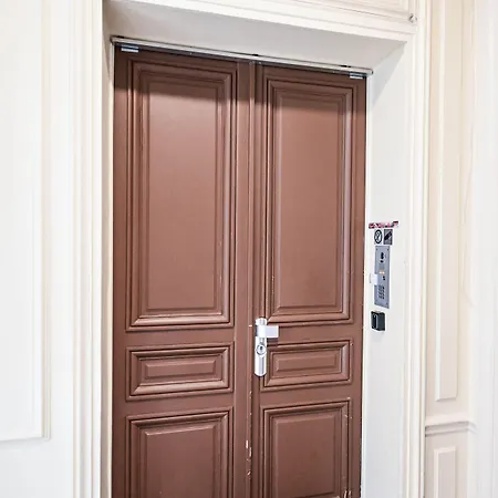 Les Cles Du 27 Aparthotel Parijs