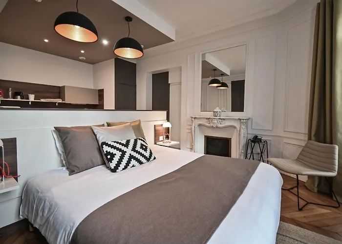 Les Cles Du 27 Aparthotel 2*