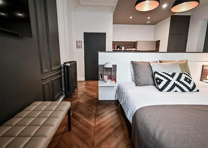 Les Cles Du 27 2* Parijs