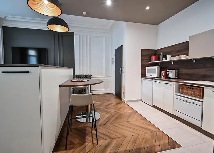 Les Cles Du 27 2* París