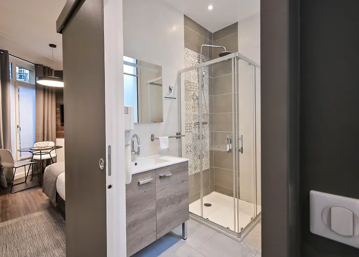 Les Cles Du 27 2* Parijs