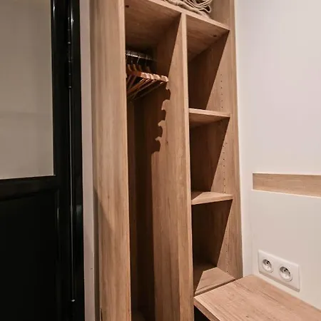 Les Cles Du 27 公寓式酒店 2*